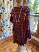 Load image into Gallery viewer, Free People Orange/Purple Rayon Print Top with Lace Trims, size S