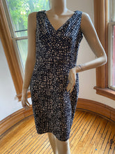 Load image into Gallery viewer, Lafayette 148 Black/Gray Abstract Graphic Print Sleeveless Dress, size S (US 6)