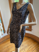 Load image into Gallery viewer, Lafayette 148 Black/Gray Abstract Graphic Print Sleeveless Dress, size S (US 6)
