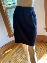 Load image into Gallery viewer, St. John Collection Black Santana Knit Pull-On Skirt, size L (US 12)