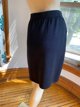 Load image into Gallery viewer, St. John Collection Black Santana Knit Pull-On Skirt, size L (US 12)