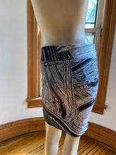 Load image into Gallery viewer, Helmut Lang Black/Gray Abstract Print Pull-On Stretchy Fitted Skirt, size S