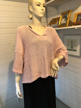 Load image into Gallery viewer, Skif Skifo Pink Chunky Knit Boxy Sweater, size M/L