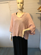 Load image into Gallery viewer, Skif Skifo Pink Chunky Knit Boxy Sweater, size M/L