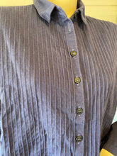 Load image into Gallery viewer, Yacco Maricard Blue Pintucked Cotton Boxy Top, size S/M (Brand size 2)
