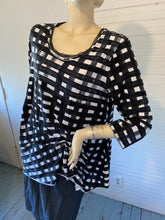 Load image into Gallery viewer, Rundholz Black Label Black/White Print Draped Stretch Cotton Top, size S