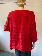 Load image into Gallery viewer, La Fixsun USA Red Linen Boxy Handkerchief Hem Top, size S