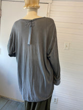 Load image into Gallery viewer, Rundholz Dip Grey Metallic Knit Cotton Top, size L