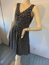 Load image into Gallery viewer, Marimekko for Banana Republic Black/White Geometric Abstract Dot Print Dress, size S (US 6)