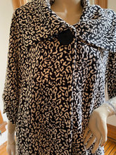 Load image into Gallery viewer, IC by Connie K Black/White Leopard Print Swing Jacket, size M
