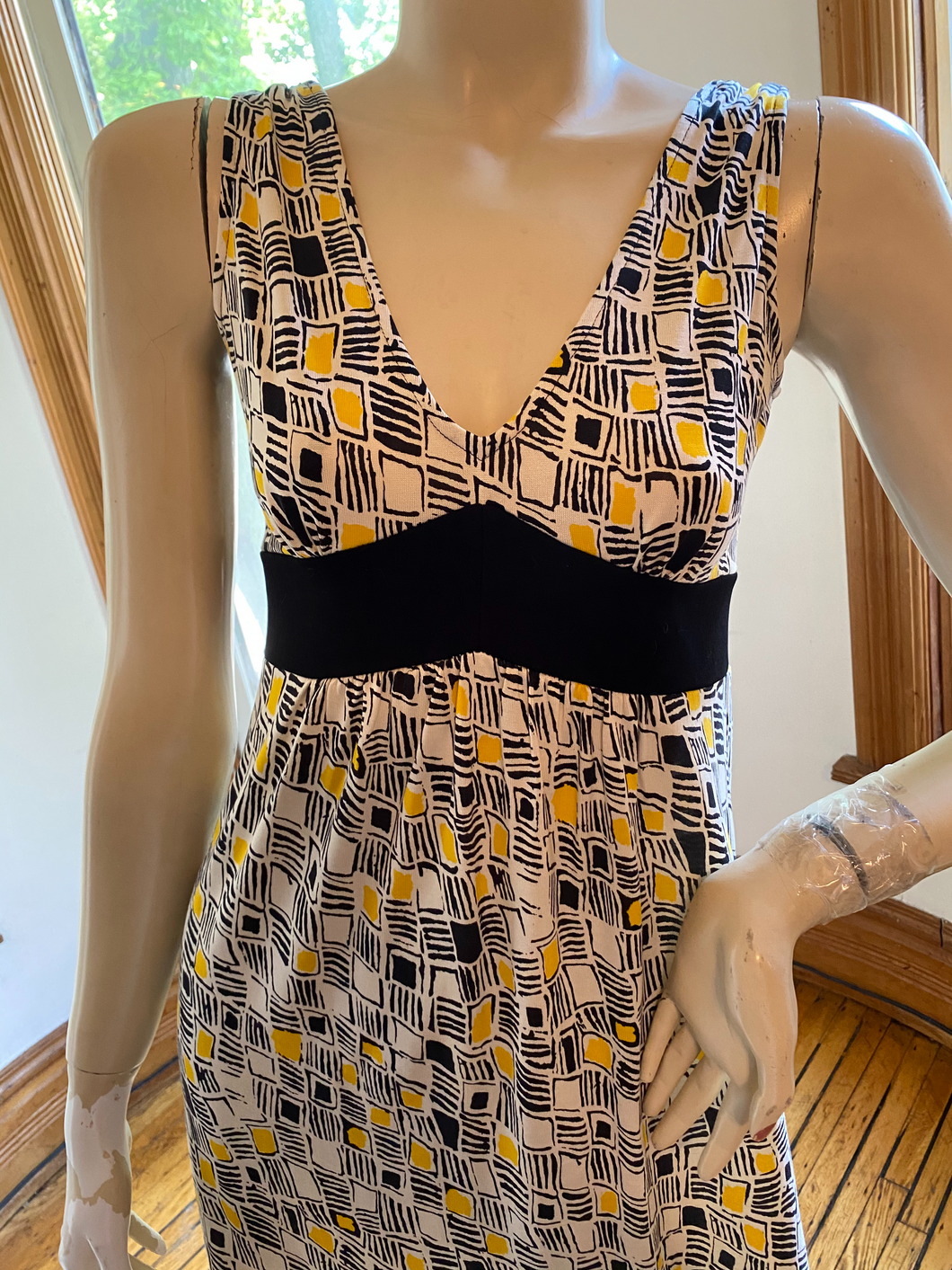 Diane Von Furstenberg Black/Ivory/Yellow Print Silk Dress, size S (US 4)