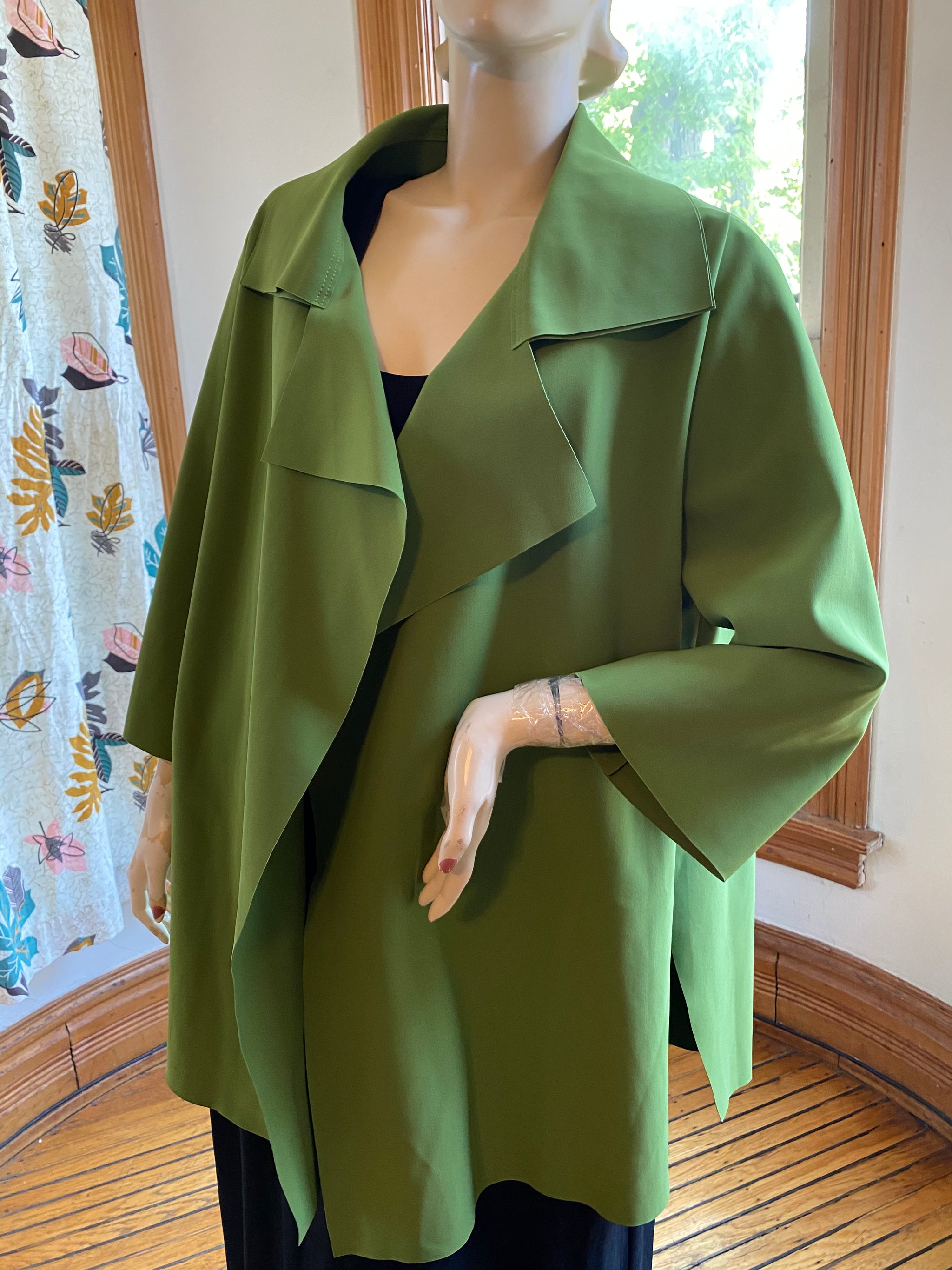 Maria Pinto M2057 Green Open Front Long Jacket, size S – Christina