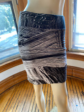 Load image into Gallery viewer, Helmut Lang Black/Gray Abstract Print Pull-On Stretchy Fitted Skirt, size S
