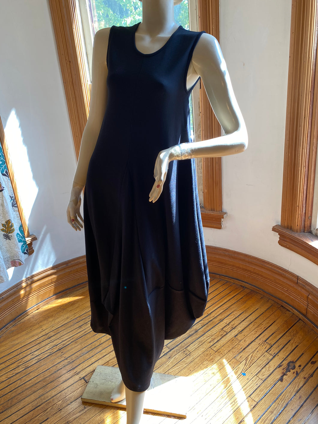 Karen Klein Black Sleeveless Sculptural Maxi Dress with Keyhole Back, size S