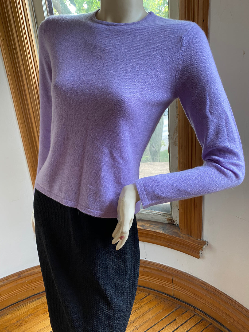 Marshall Field's Purple Cashmere Jewel Neck Pullover Sweater, size XS (PP)