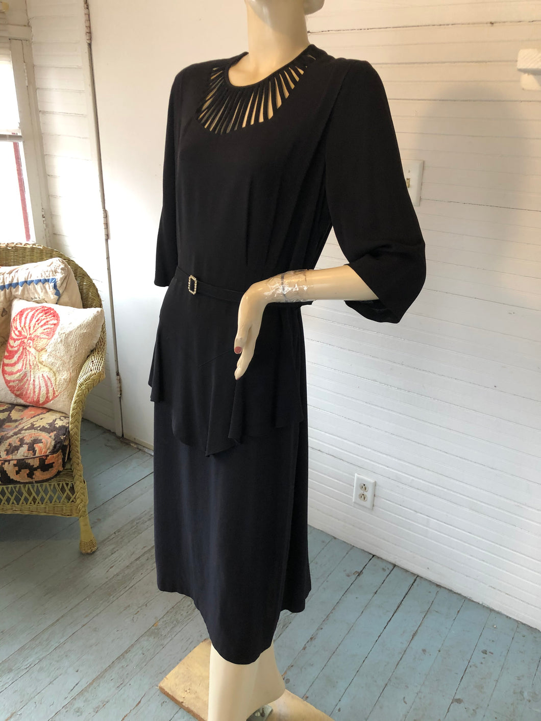 Vintage 1940s Black Crepe Dress with Peplum, size L/XL (42-34-41)