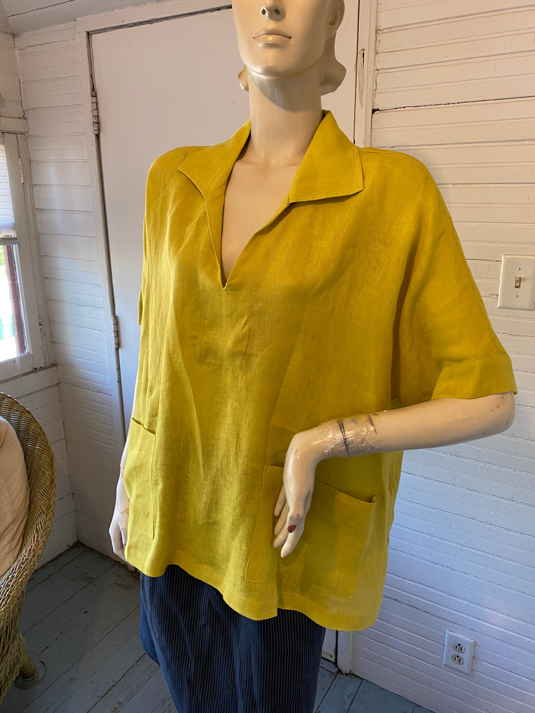 Alembika Canary Yellow Linen Short Sleeve Boxy Top, size M