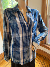 Load image into Gallery viewer, Side Stitch USA Blue/White &quot;Abstract Plaid&quot; Cotton Top, size M
